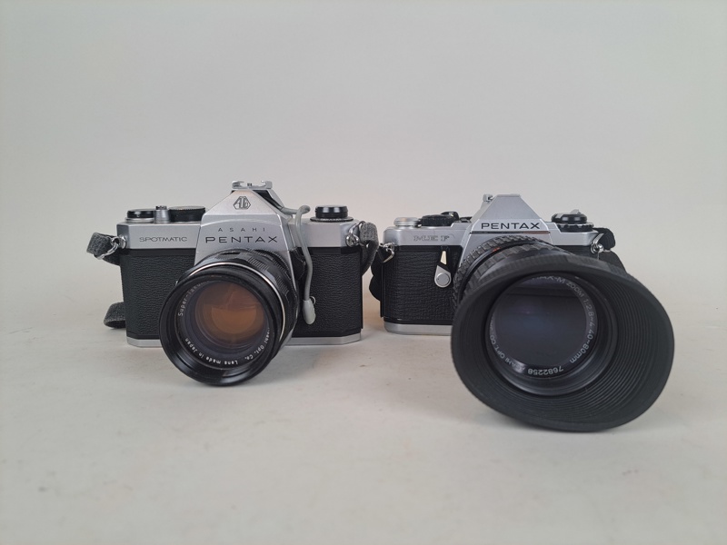 Kameror 2 st, Pentax, MEN F & Spotmatic