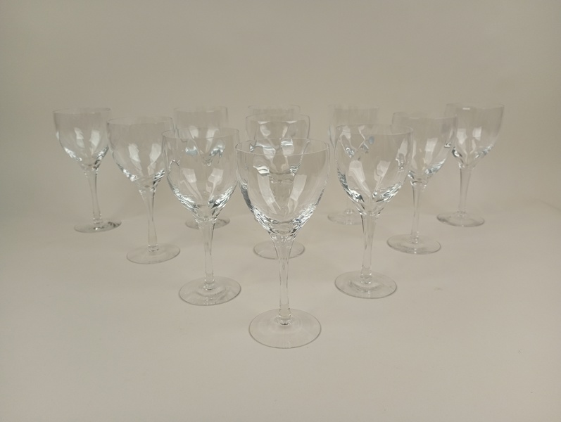 Vitvinsglas, "Chateau" Bertil Vallien Kosta Boda