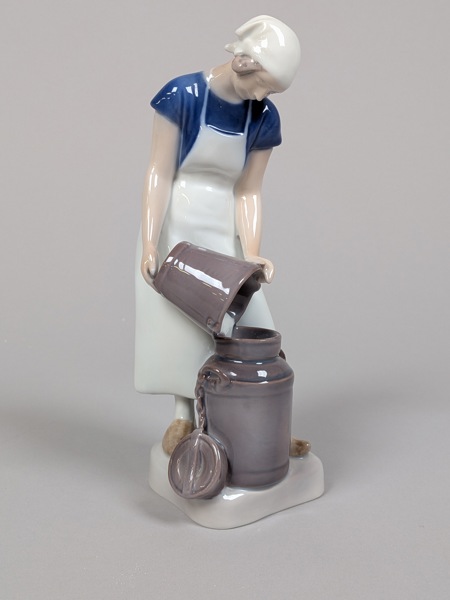 Figurin, no 2181 Axel Locher Bing & Gröndahl Danmark