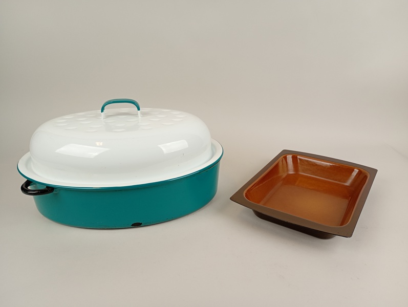 Emaljerat 2 delar bl.a. Kockums
