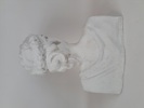 Skulptur /kvinnobyst, konstmassa