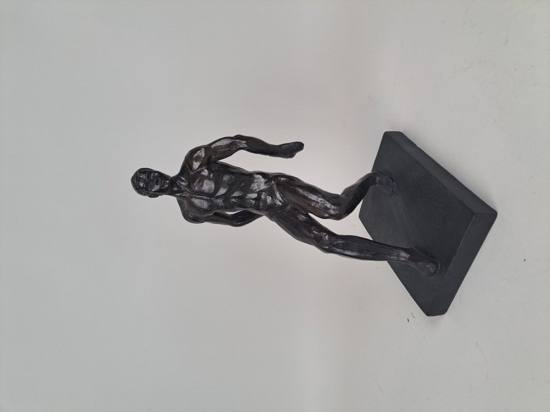 Bokstöd / Skulptur, konstmassa