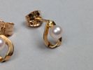Örhänge, 18 k Guld med pärla