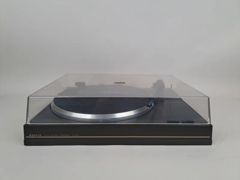 LP-spelare, Sanyo TP 240