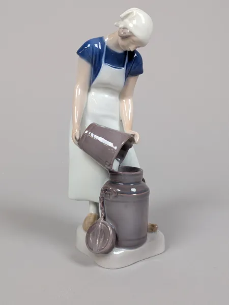 Figurin, no 2181 Axel Locher Bing & Gröndahl Danmark