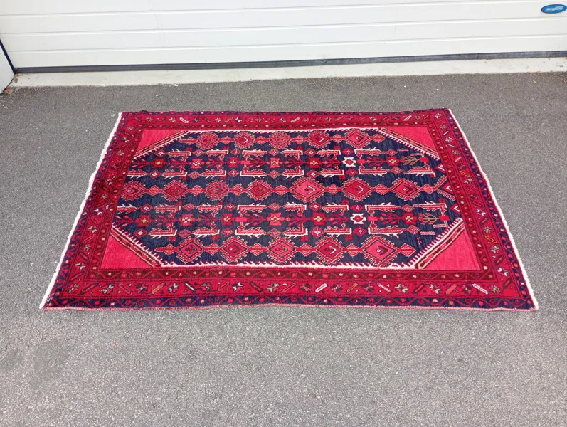 Orientalisk matta, handknuten