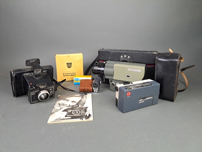 Kameror & filmkameror bl.a. Polaroid colorpack 88