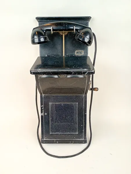 Väggtelefon, tidigt 1900-tal