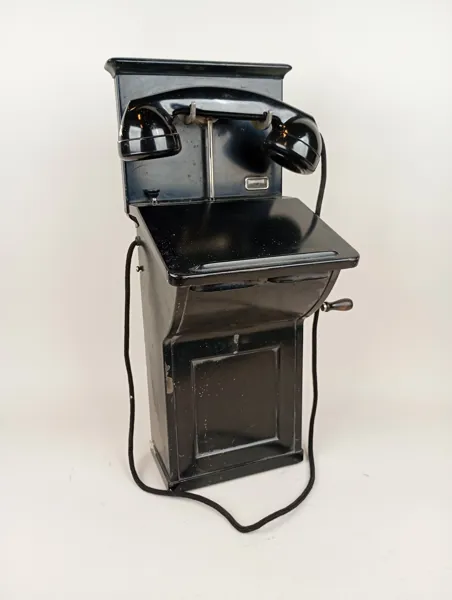 Väggtelefon, tidigt 1900-tal