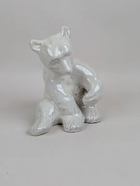 Figurin. Björn Terrakotta