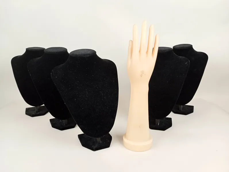 Smyckesdisplayer, byst & hand