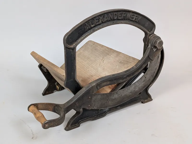 Brödskärare, Alexander Werk