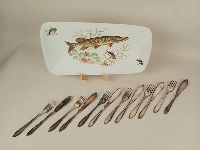 Fiskfat med fiskbestick, nysilver
