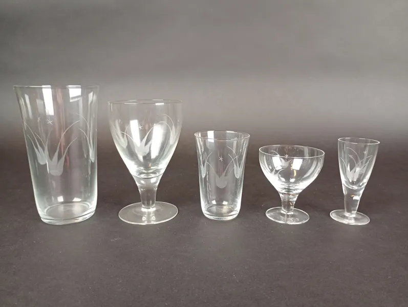 Glasservis, slipad dekor