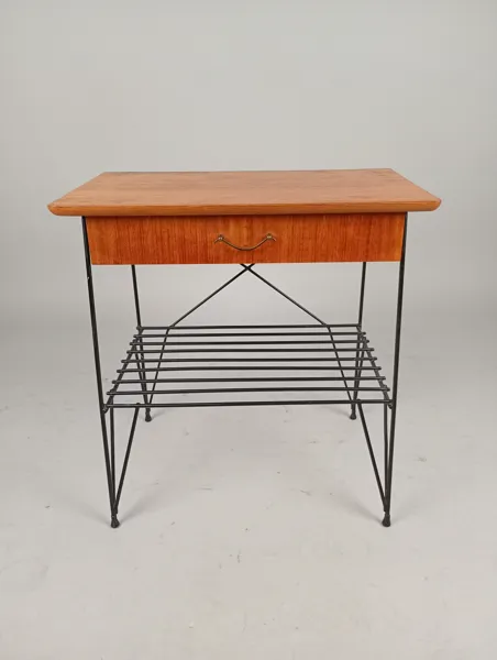 Sängbord/Sidobord, stringmodell, teak
