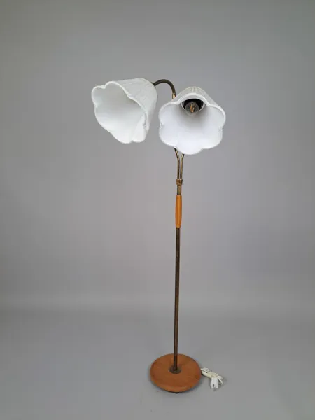 Golvlampa, 2-armad