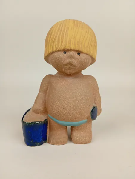 Figurin, "Väst" Ur serien Alla världens barn, Lisa Larson Gustavsberg