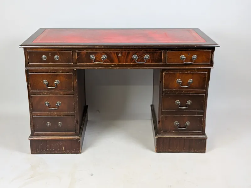 Skrivbord, Engelsk-stil