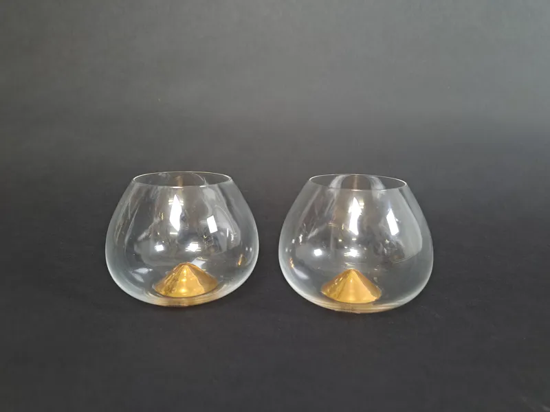 Cognacskupor, 2 st "Guld" Grönstedts Jubileum Skrufs Glasbruk