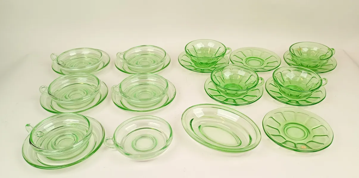 Parti Glas, Kaffekoppar med fat, Glimma Glasbruk