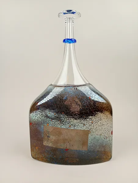 Flaska, "Satellite" Bertil Vallien Kosta Boda, signerad