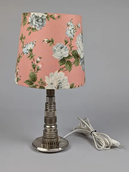 Bordslampa av kugghjul & drev