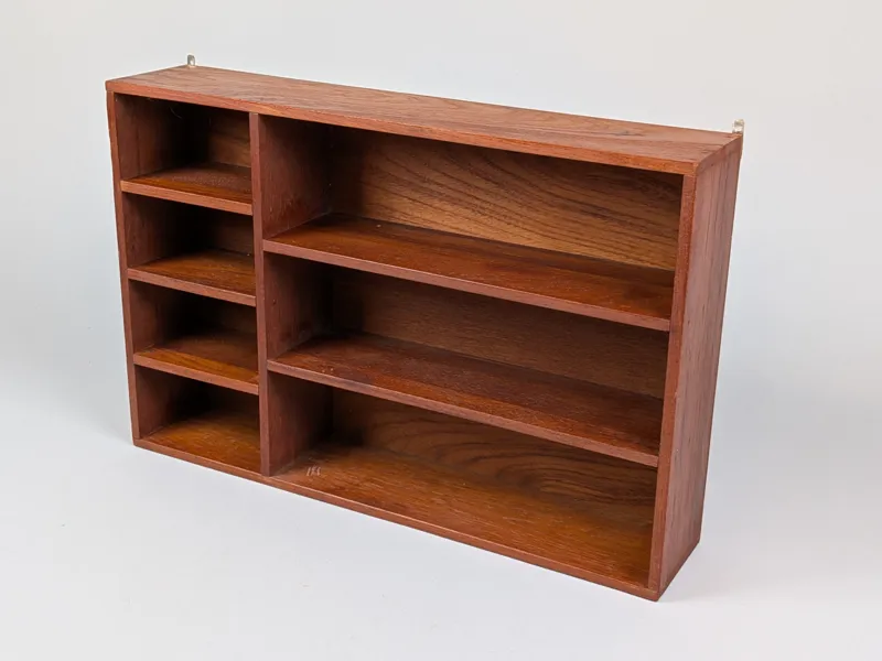 Vägghylla, teak
