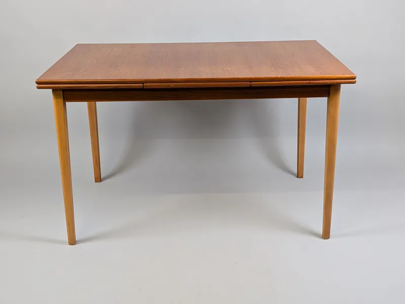 Matbord, teak utfällbart