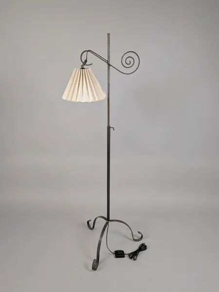 Golvlampa, smide