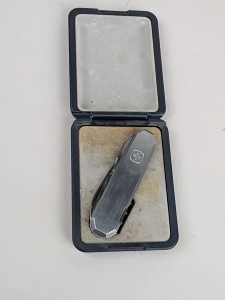 Fickkniv, Wenger "Metal 50"