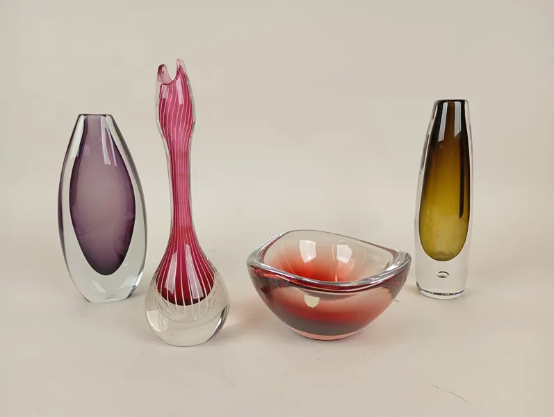 Glas 4 delar bl.a. Kosta
