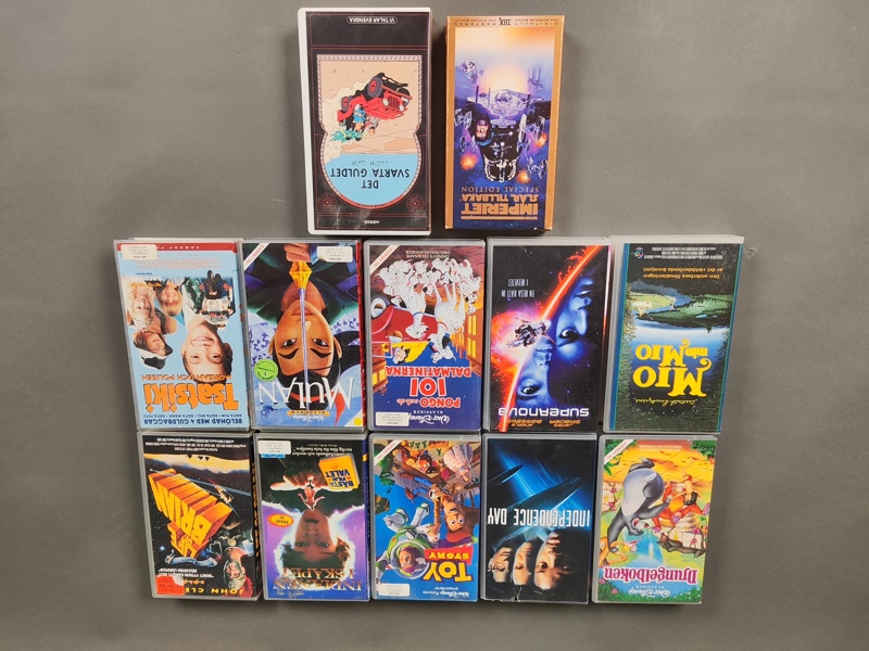 Parti VHS-Filmer bl.a. Starwars