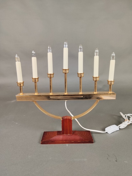 Adventsljusstake, träfot & mässingsfärgad metall