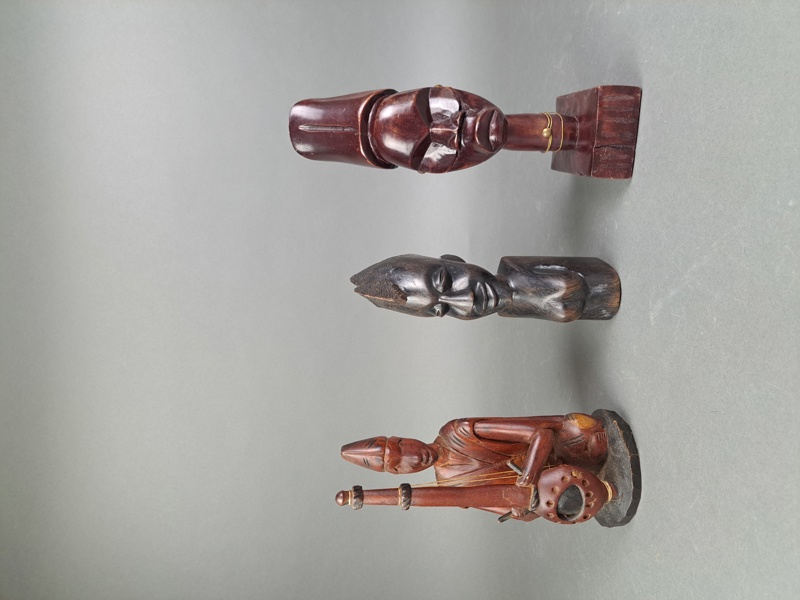 Träskulpturer bl.a. Haiti
