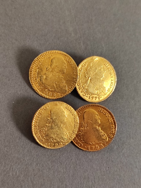 Guldmynt, Chile 1700-/1800-tal, 21,6 k Guld, omgjord till manschettknappar