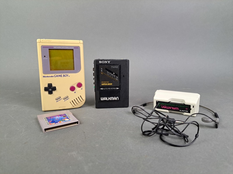 Gameboy & Sony Walkman Megabass