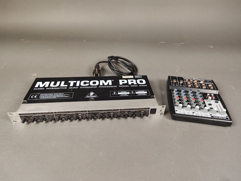 Multicom Pro MDX4400 & XenyX  802, Behringer