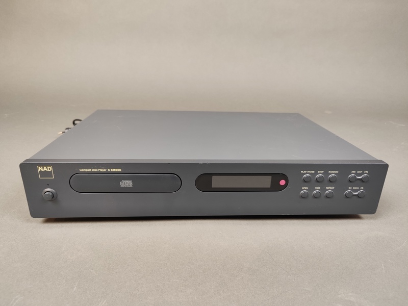 CD-spelare, NAD C 525 Bee