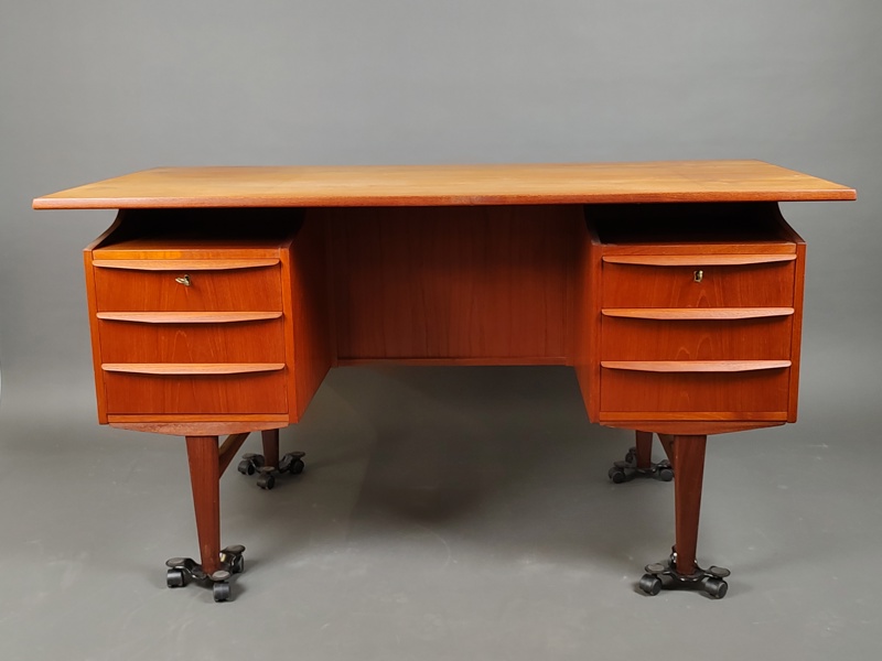 Skrivbord, dubbelsidigt, teak, 1960-tal Danmark