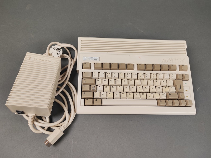 Commodore Amiga A600HD