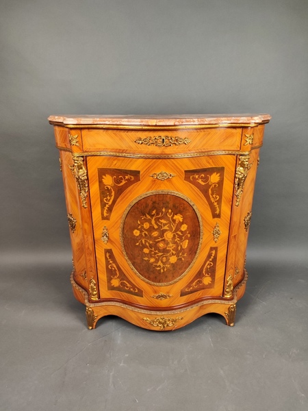 Skänk, Louis XVI-stil marmorskiva