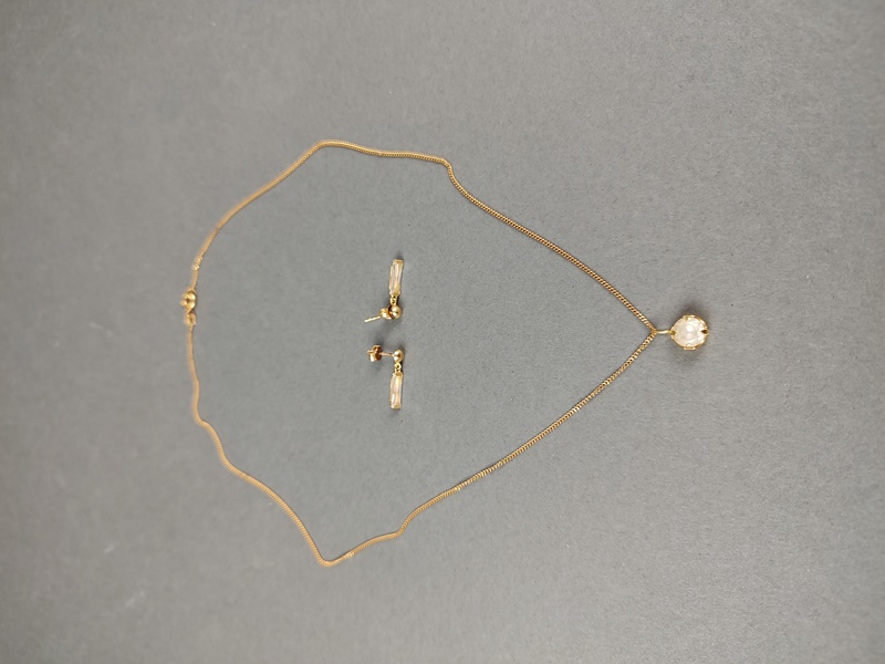 Halsband & örhänge, 18 k Guld