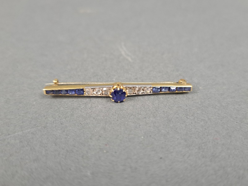Brosch, 18 k Guld, Rosenslipade diamanter & safirer