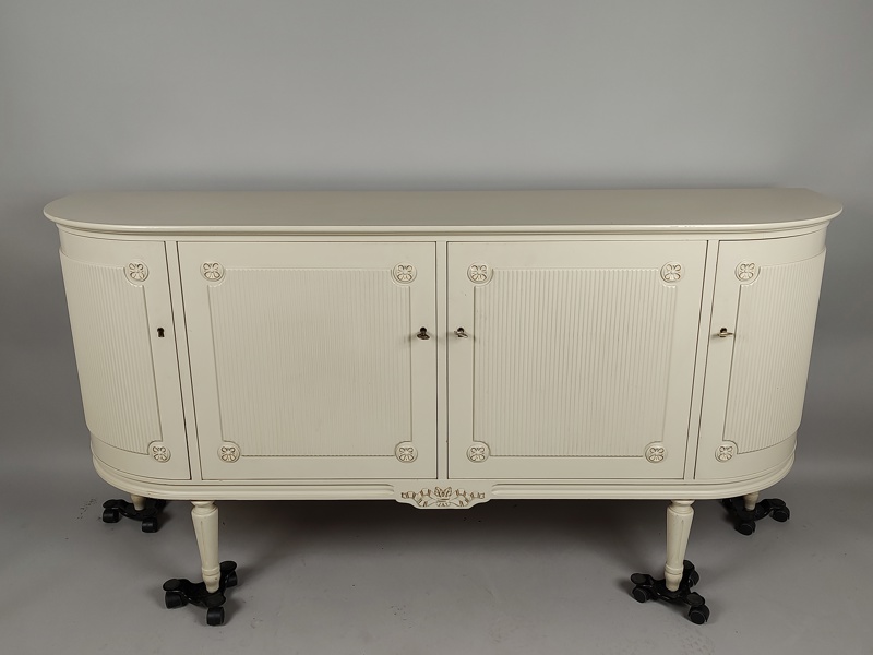 Sideboard, Gustaviansk-stil