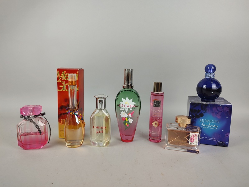 Parti parfymer / Eau de toilette bl.a. Escada